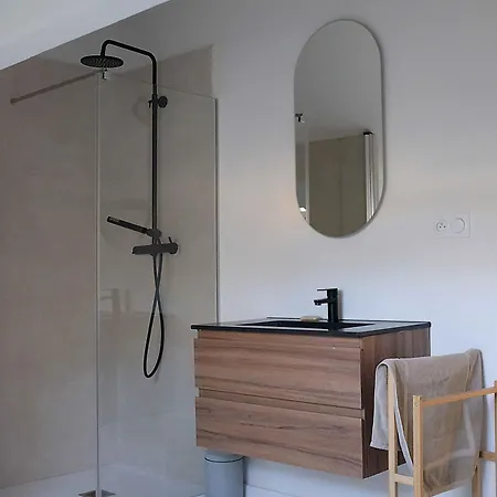 Apartment Avec Vue Et Jardin *